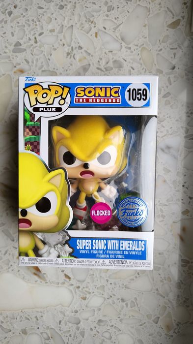 Nowa figurka Funko Pop Plus - 1059 Sonic - Super Sonic with Emeralds