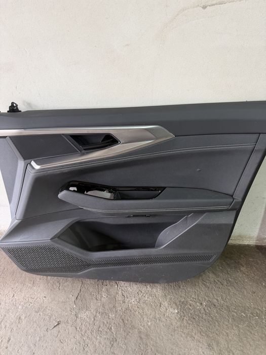 Tapicerka drzwi przód tył renault austral