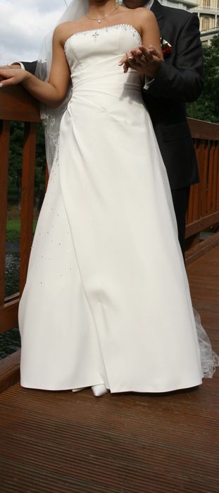 Suknia ślubna +welon + dodatkowa halka