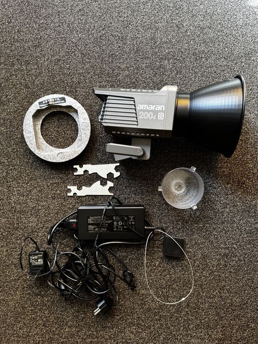 Amaran 200d S 200W lampa LED filmowa fotograficzna Bowens – jak nowa