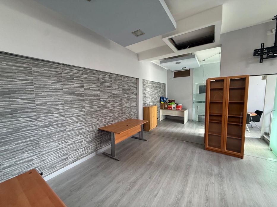 Escritório Moderno | 50 m² | Excelente Localização | Rinchoa