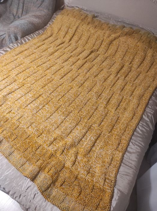 Тепла ковдра, в'язаний плед.
