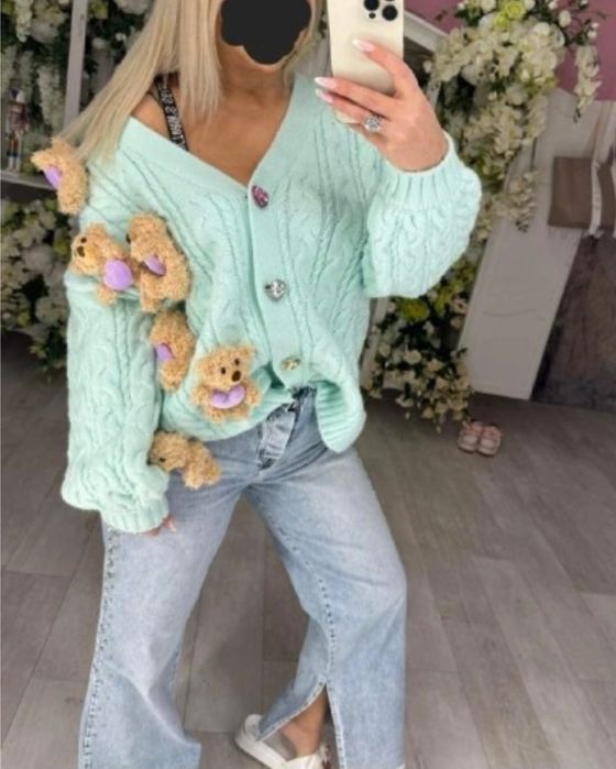 Przepiękny miętowy sweter