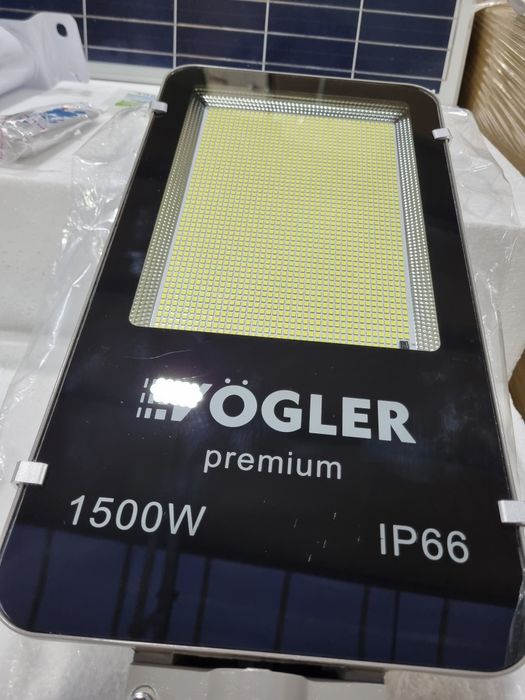 Lampa Solarna Uliczna VÖGLER GmBh wersja PREMIUM 1500 W