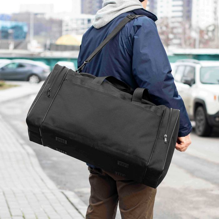 Чоловіча дорожня спортивна сумка Fat чорна тканинна на 60 літрів