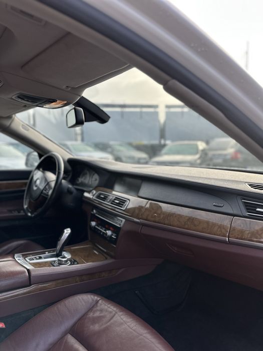 BMW 7 F02 3.0 benzyna/skora/Long/bez wypadkowa