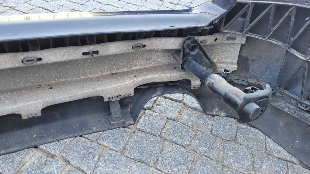 AUDI A4 B5 (8D) - Para-choques Traseiro Carrinha ORIGINAL Pré-Facelift