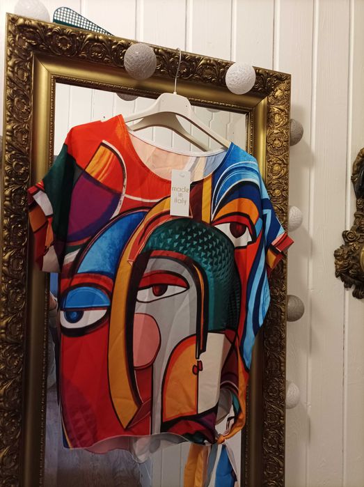 Bluzka wiązana afrykańskie twarze.