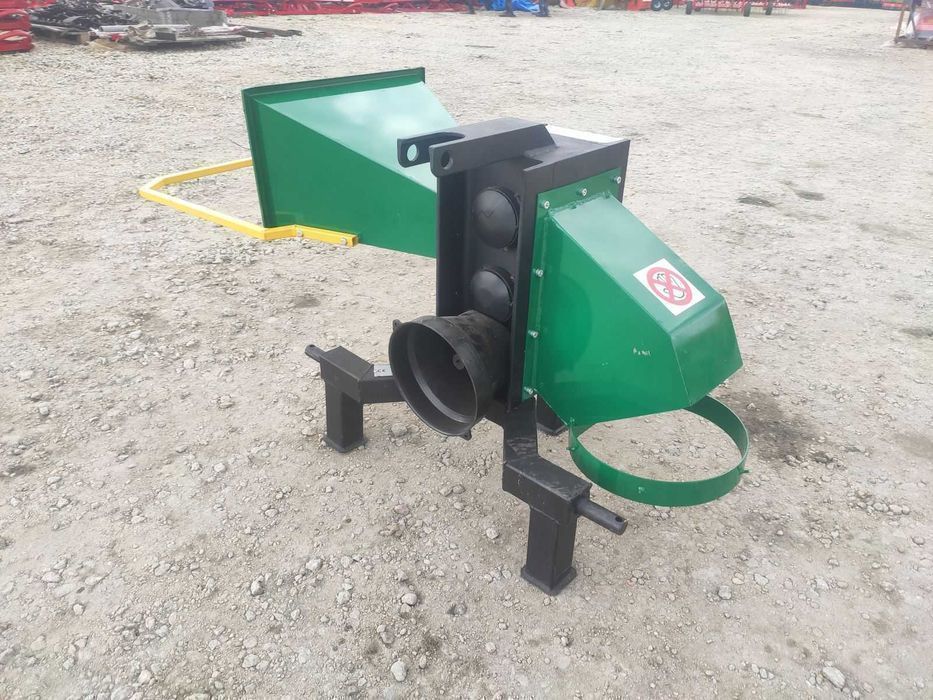 Mechanizm rębaka do gałęzi drewna drzewa rembak Ursus Zetor