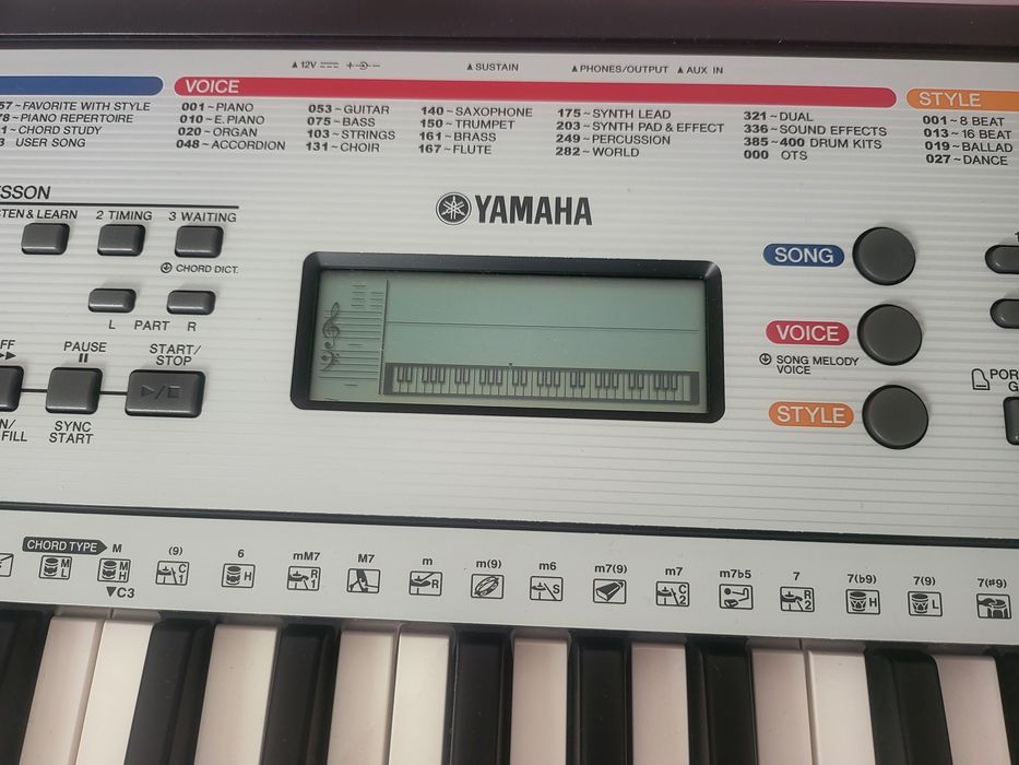 Teclado de iniciação Yamaha YPT-260