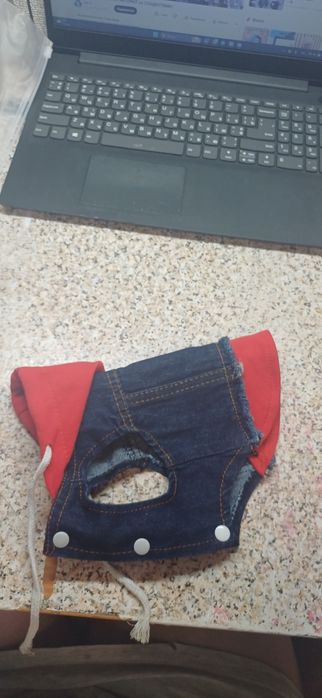 Літня кофточка. Розмір S. Довжина спинки 20 см. На застібці