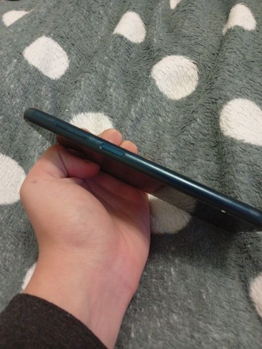 Продам Samsung Galaxy M12 (4/64 ГБ)