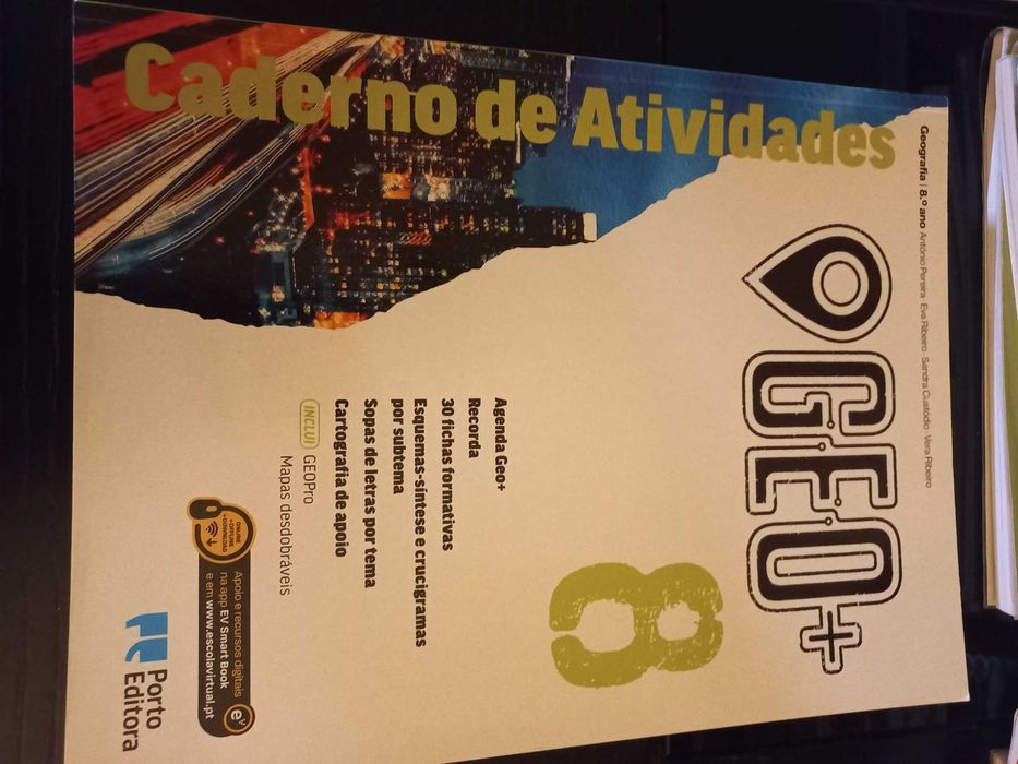 Livros escolares de fichas 8°ano