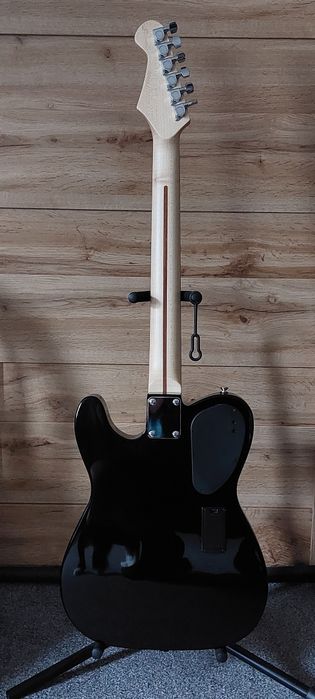 Gitara piezo bardzo ciekawa.Mayones flame James Nelligan schaller