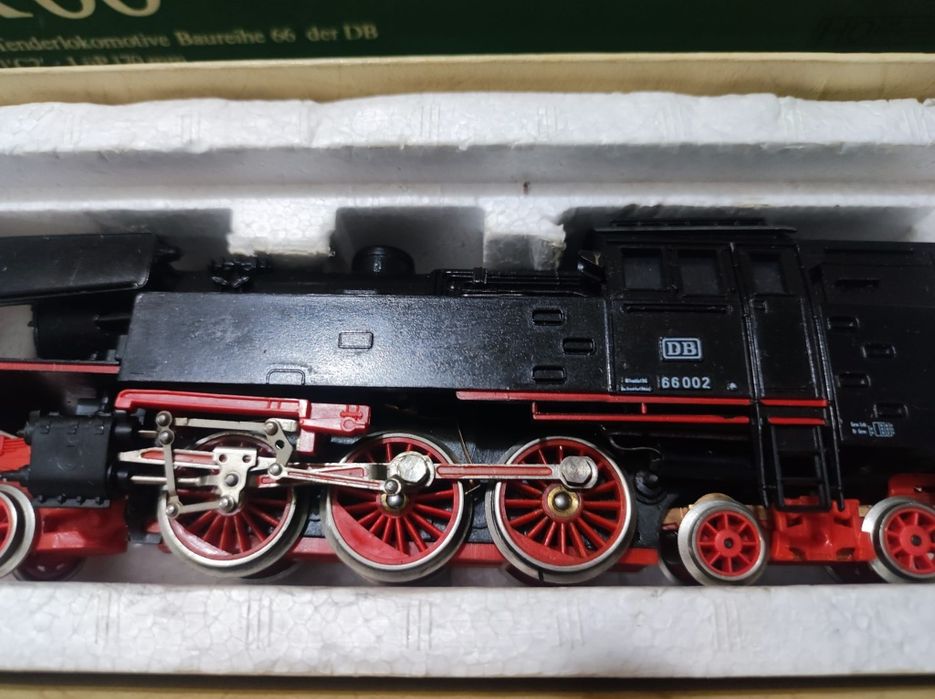 Lokomotywa kolekcjonerska parowóz H0 Piko sprawna stan bdb