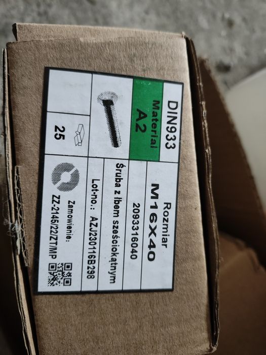 Śruby nierdzewne M16x40