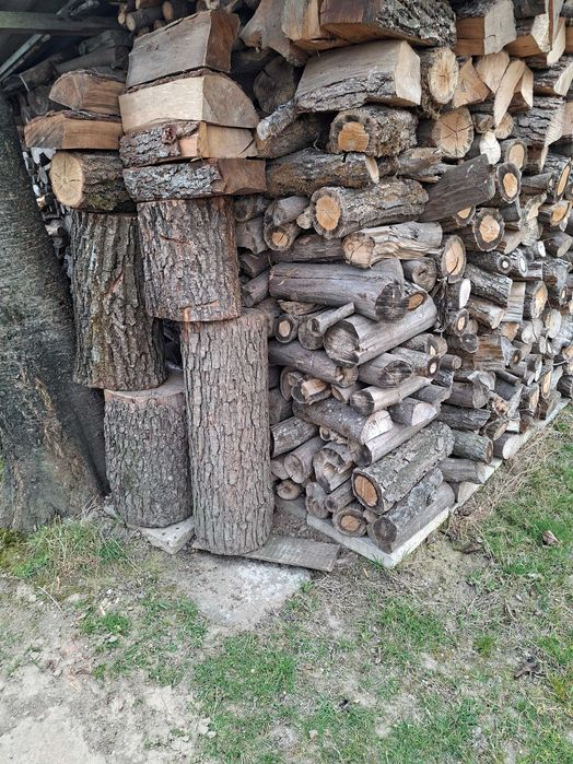 Dąb olcha klocki do rąbania drewno opałowe ,deski ,bale  sezonowane