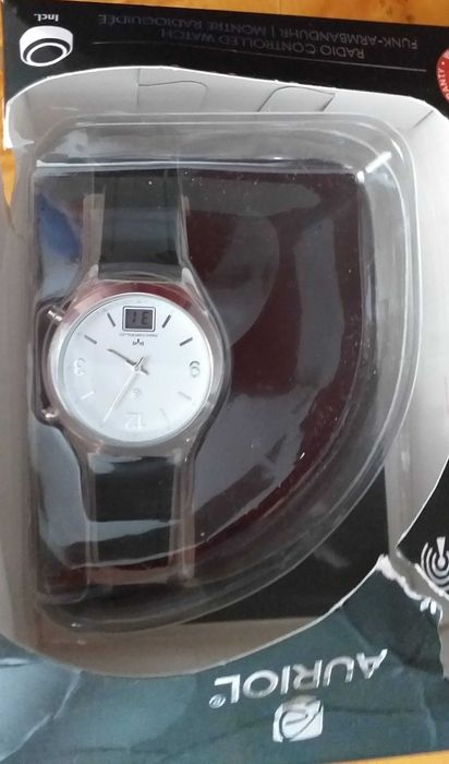 Годинник наручний з кварцевим механізмом.Бренд AURIOL