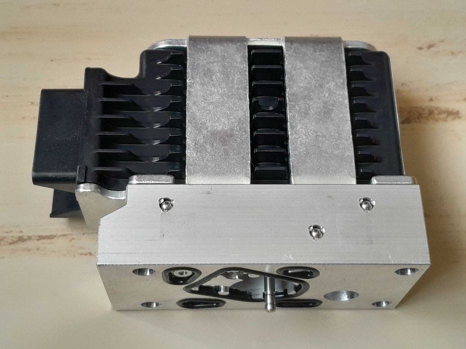 Cewka Danfoss 111.66.824 (157B4033) nowa nieużywana