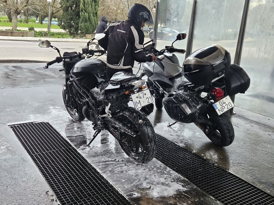 Vendo ou troco  Hyousung 650gt