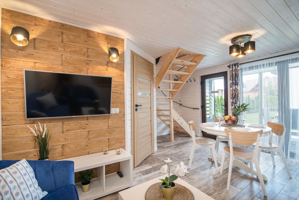 Maj, Wiosna nad morzem Domki ogrzewane  Władysławowo BaliaJacuzzi