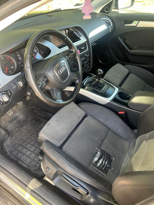 Audi A4 B8 2.0 TDI  B&O  Nagłośnienie
