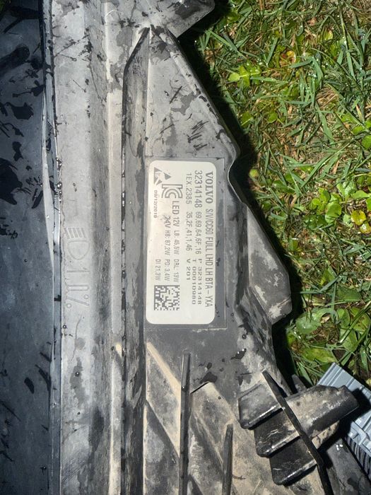 Lampa lewa przód Volvo s60