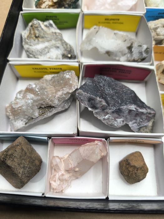 Conjunto de minerais