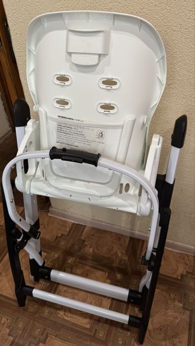 Стільчик для годування