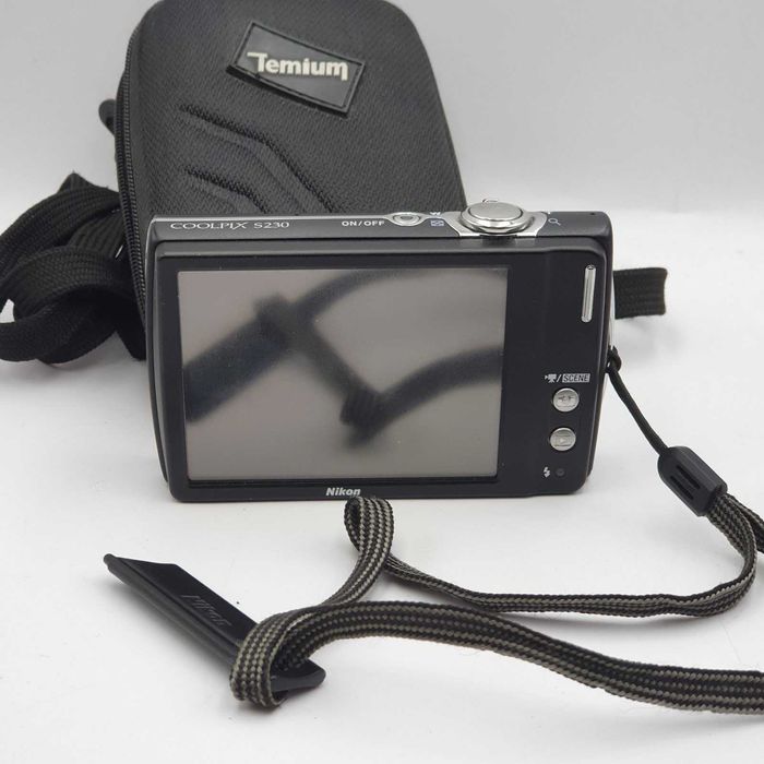 Camera Digital Nikon Coolpix S230