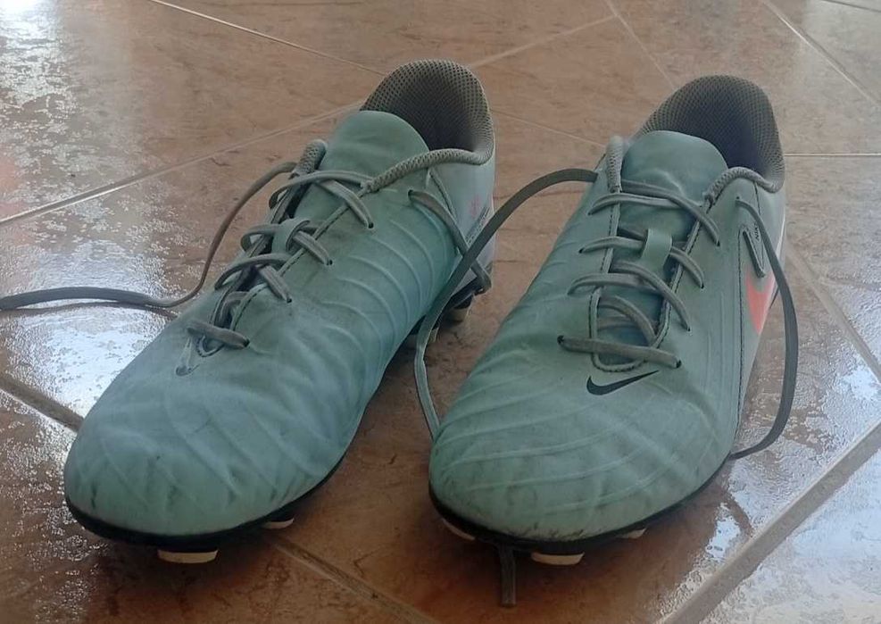 Chuteiras de futebol Phantom GX 2 Pro AG