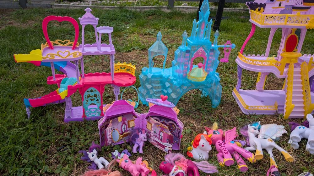 Ogromny zestaw kucyki pony trzy zamki