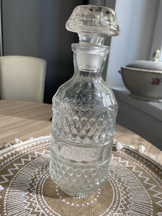 Аромолампа ,сковорода WOK ,тарелки и пр.