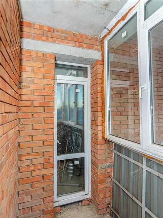 2к, 73 м.кв, Центр Полтави, цегла, паркінг, автономне опалення