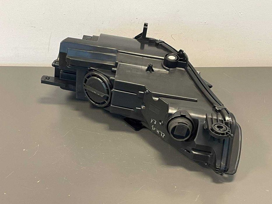 Prawa Lewa Lampa Reflektor Audi A4 B9 Przed Lift Bi-Xenon