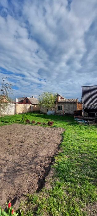 Продаж Будинку з гаражем + 25соток землі ( Євідновлення)