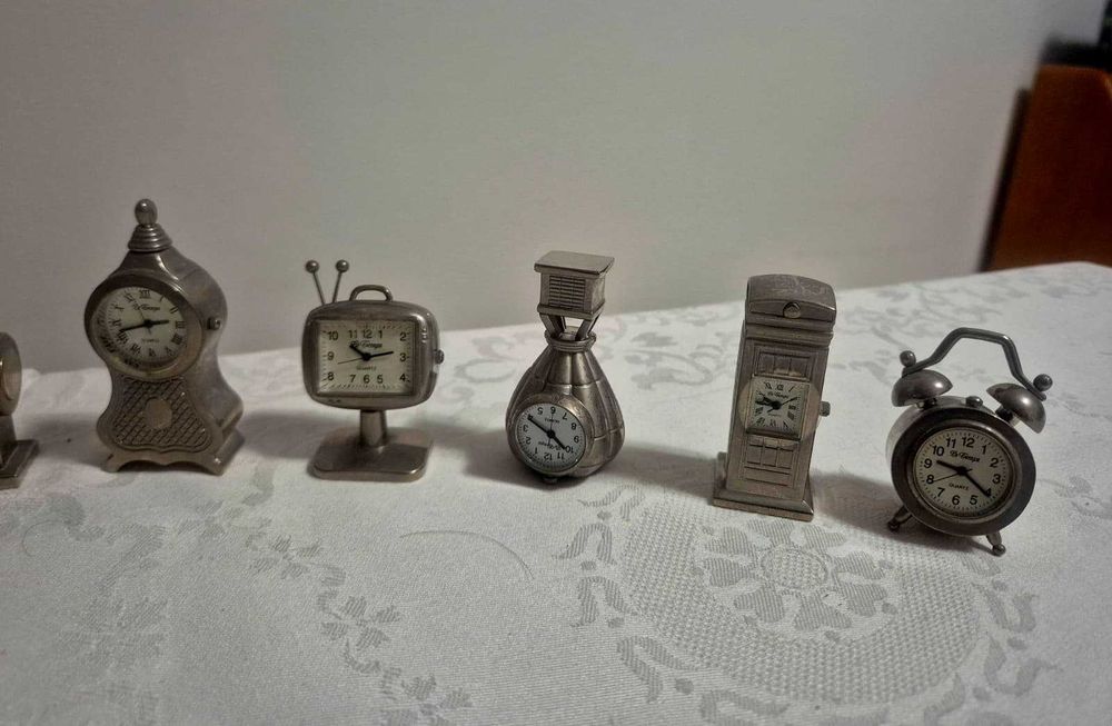 Coleção 13 Relógios Miniatura Vintage em Metal (Le Temps)