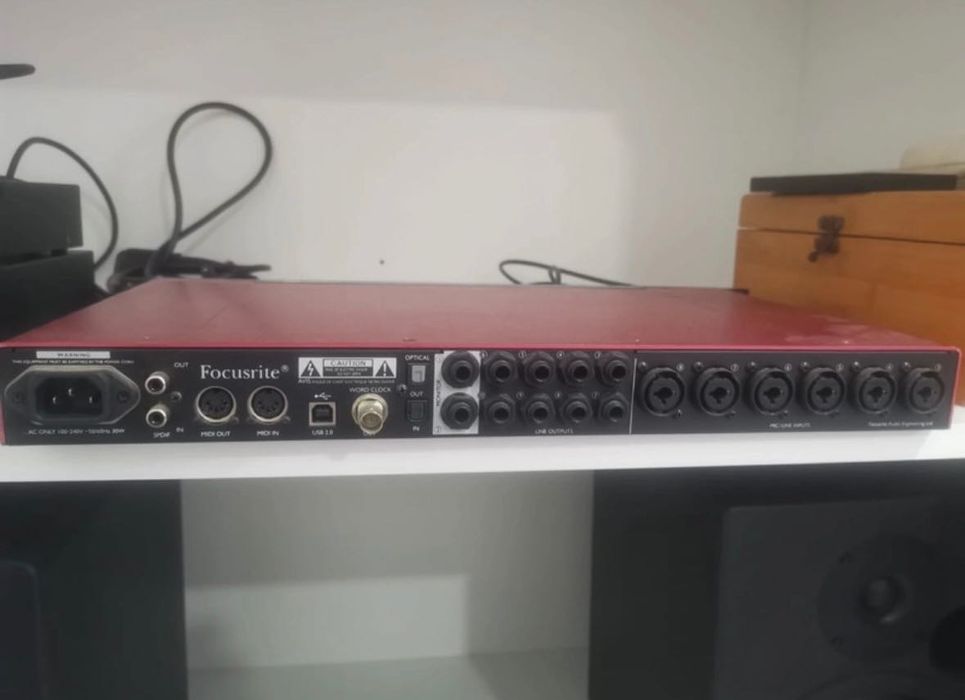 Placa de som Scarlett 18.20