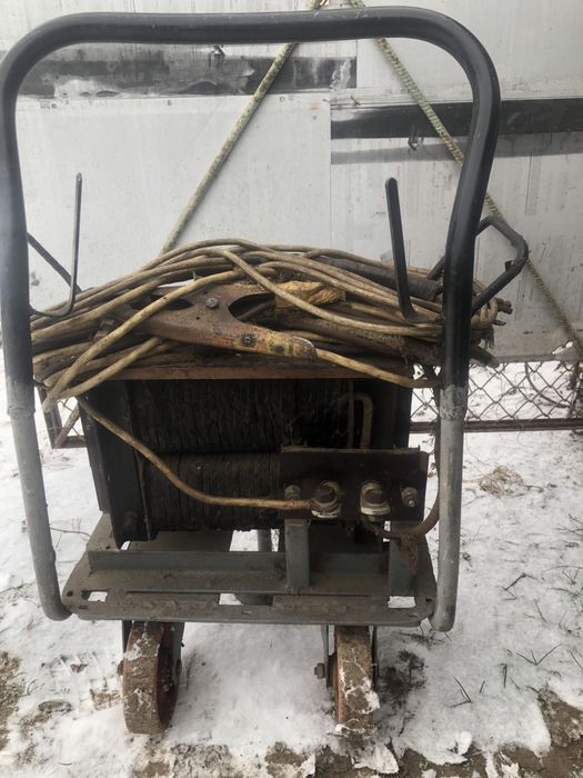 Зварювальний апарат (трансформатор) з кабелями