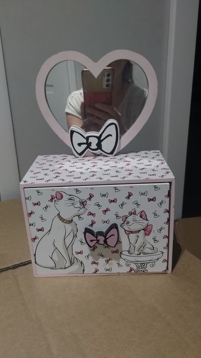 Szkatułka  z lusterkiem