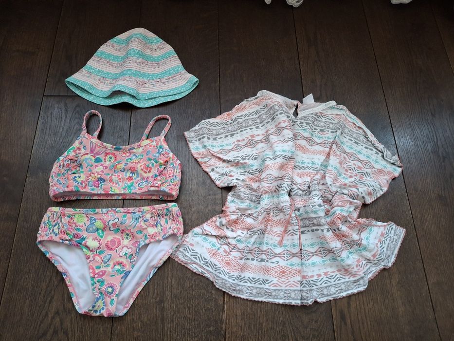 Купальник+панамка. Зріст 116-122см.