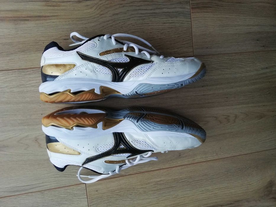Mizuno buty sportowe halowe