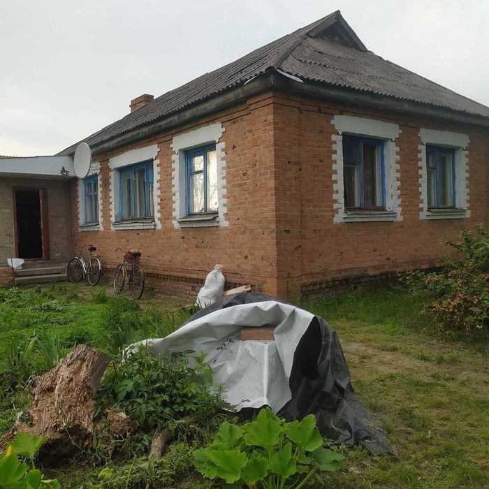 Продается  будинок  в с,м,т, Талалаiвка , Чернiгiвська обл  Прилуцкий район.