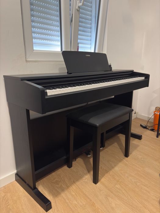 Piano Digital Yamaha YDP 145 (c/ garantia)