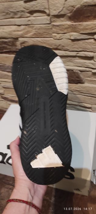 Высокие кроссовки Adidas  25,5 см