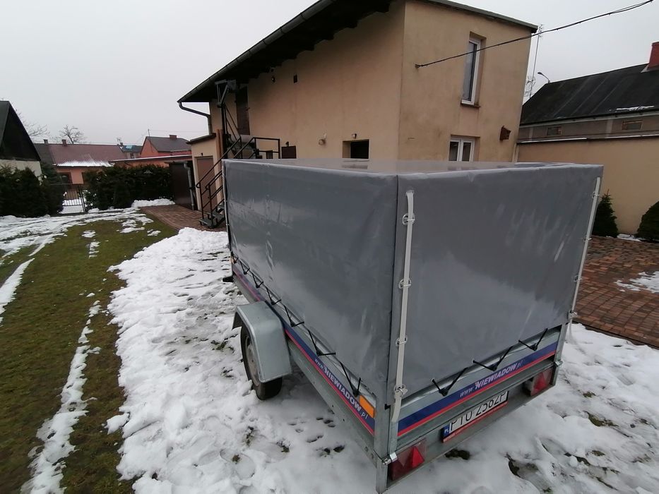 Plandeka na przyczepke samochodową