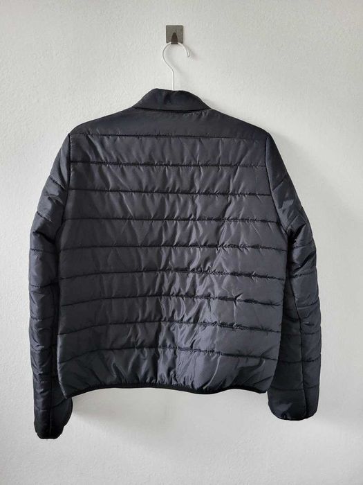 Kurtka pikowana damska przejściowa granatowa Stradivarius