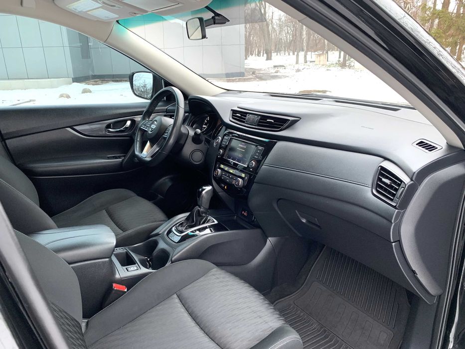 Nissan Rogue полный привод SV AWD 2017 года!