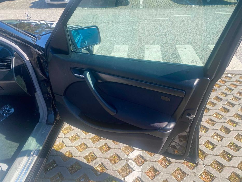 Mercedes-Benz C 220 — fotografia 5