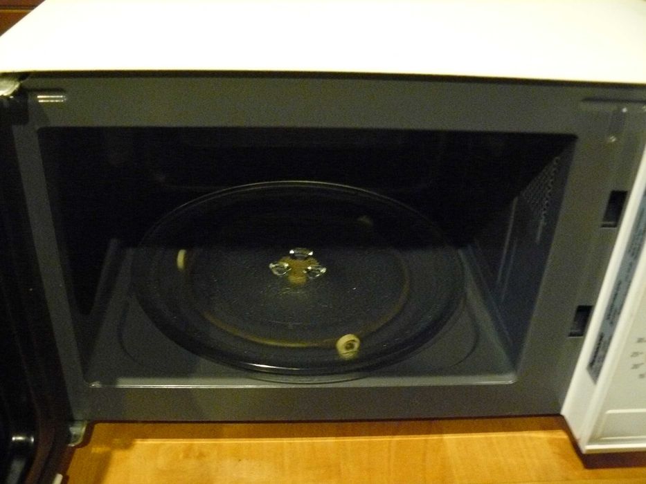 Mikrofalówka kuchenka Panasonic 800 watów wymiary